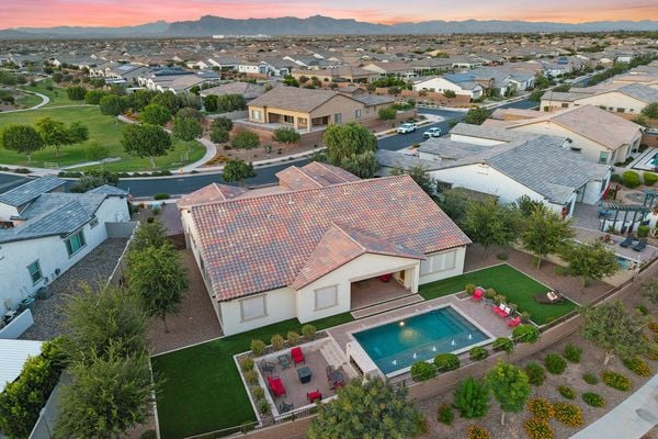 Pulte Homes - Spur Cross at Queen Creek model home